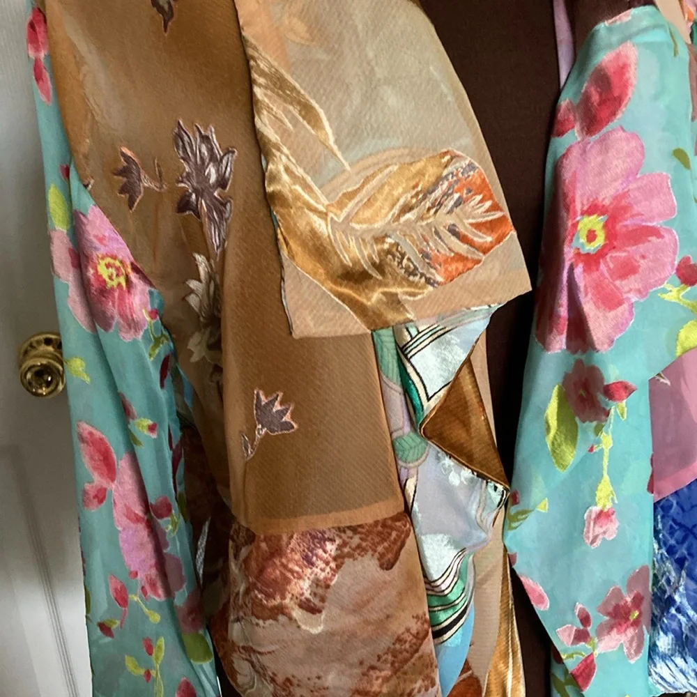 NWOT: Rare find: Champagne Collection by All that Glitter kimono jacket - Picture 4 of 13